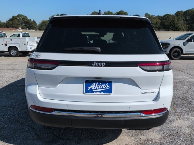 2027 Jeep Grand Cherokee Laredo