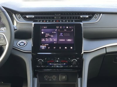 2025 Jeep Grand Cherokee Laredo X