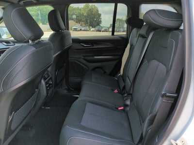 2026 Jeep Grand Cherokee Laredo