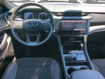 2026 Jeep Grand Cherokee Laredo Altitude