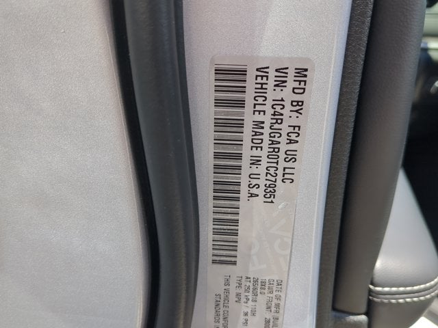 2026 Jeep Grand Cherokee Laredo Altitude