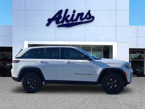 2026 Jeep Grand Cherokee Laredo Altitude