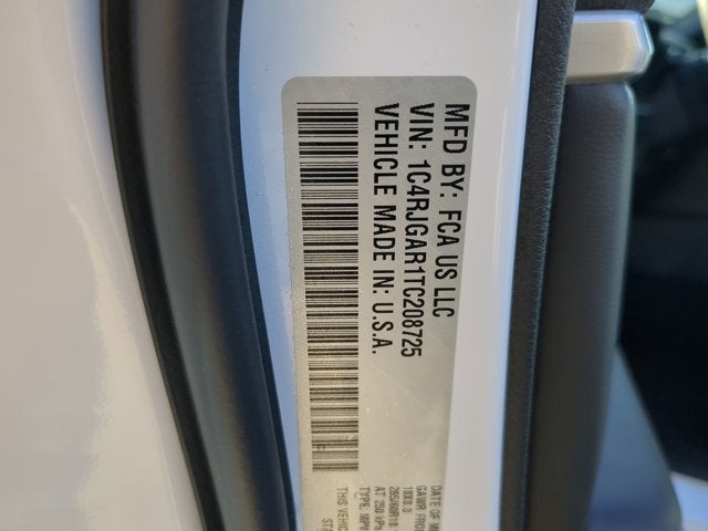 2026 Jeep Grand Cherokee Laredo Altitude