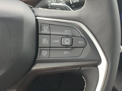 2026 Jeep Grand Cherokee Laredo Altitude