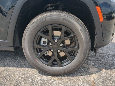 2026 Jeep Grand Cherokee Laredo Altitude
