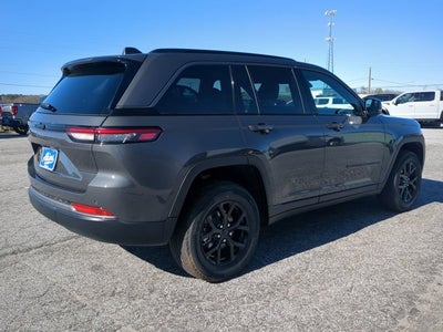 2026 Jeep Grand Cherokee Laredo Altitude