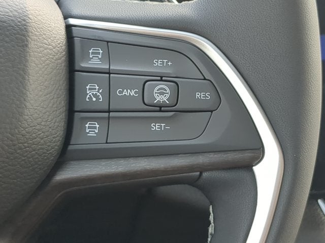 2026 Jeep Grand Cherokee Laredo Altitude