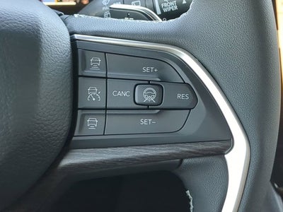 2026 Jeep Grand Cherokee Laredo Altitude