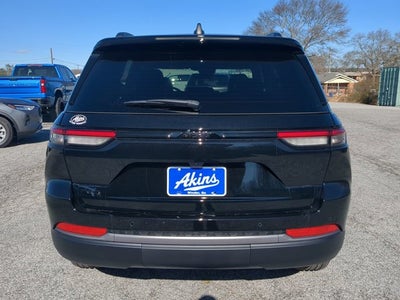 2026 Jeep Grand Cherokee Laredo Altitude