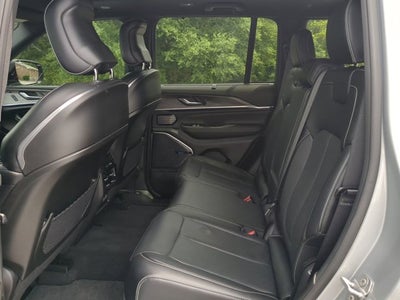 2022 Jeep Grand Cherokee Overland