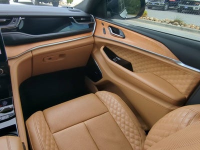 2022 Jeep Grand Cherokee Summit Reserve