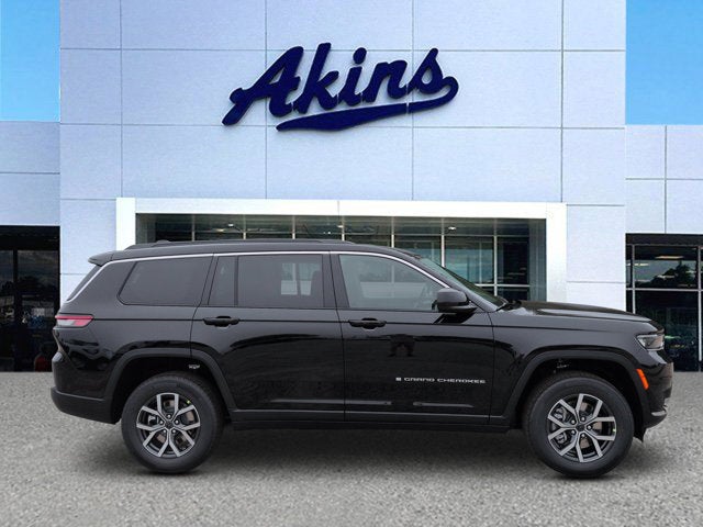 2027 Jeep Grand Cherokee Laredo X