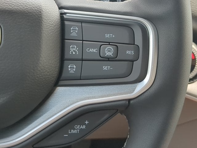 2026 Jeep Grand Wagoneer Base