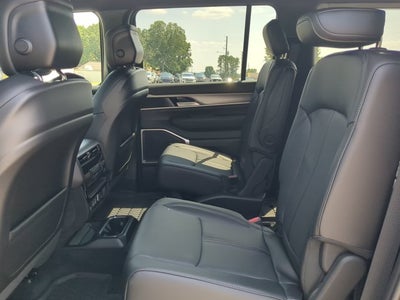2026 Jeep Grand Wagoneer Base
