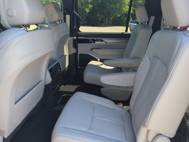 2026 Jeep Grand Wagoneer Base