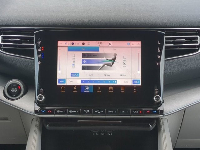 2025 Jeep Wagoneer Base