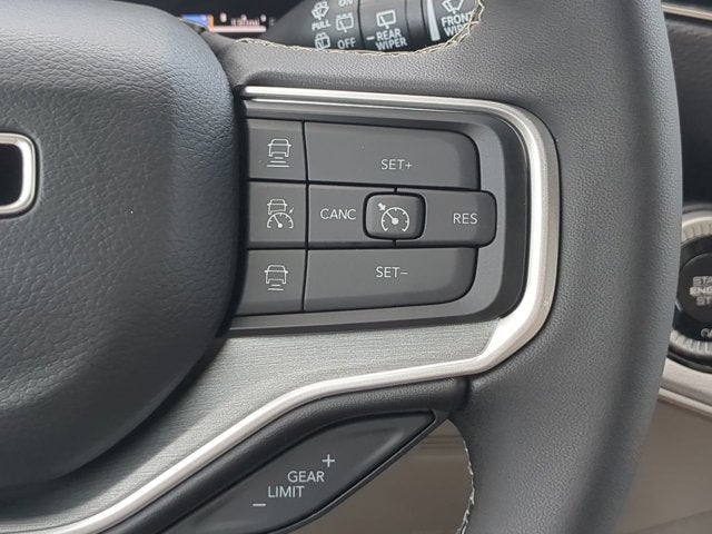 2025 Jeep Wagoneer Base