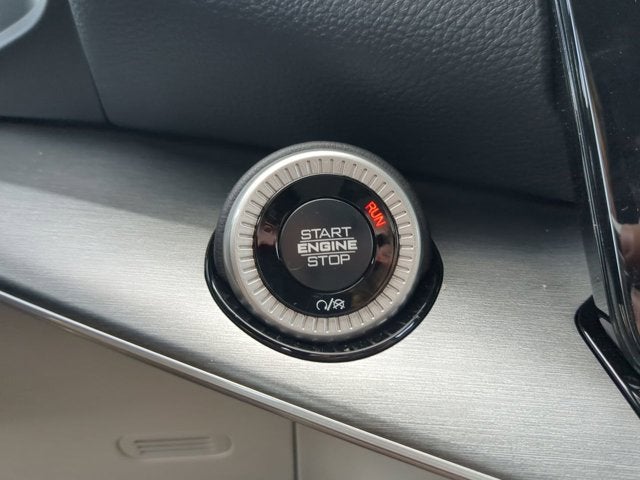 2025 Jeep Wagoneer Base