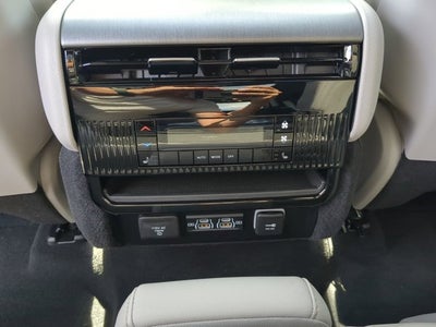 2025 Jeep Wagoneer Base