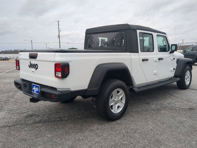 2022 Jeep Gladiator Sport