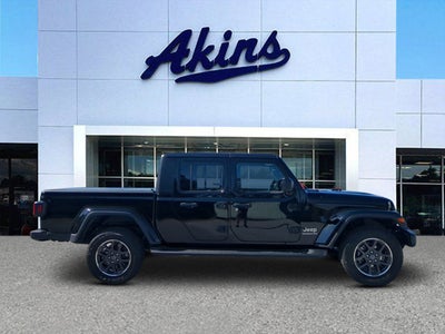 2022 Jeep Gladiator Overland