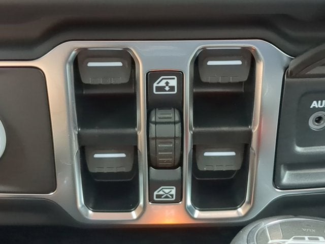 2025 Jeep Gladiator High Tide