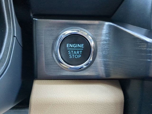 2023 Ford F-450 Chassis LARIAT