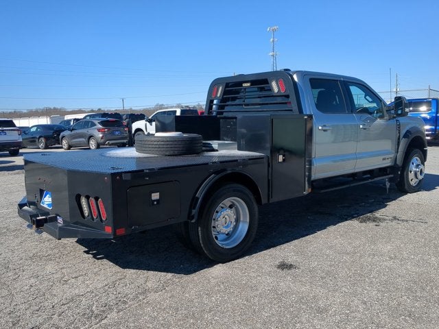 2023 Ford F-450 Chassis LARIAT