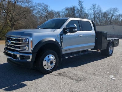 2023 Ford F-450 Chassis LARIAT