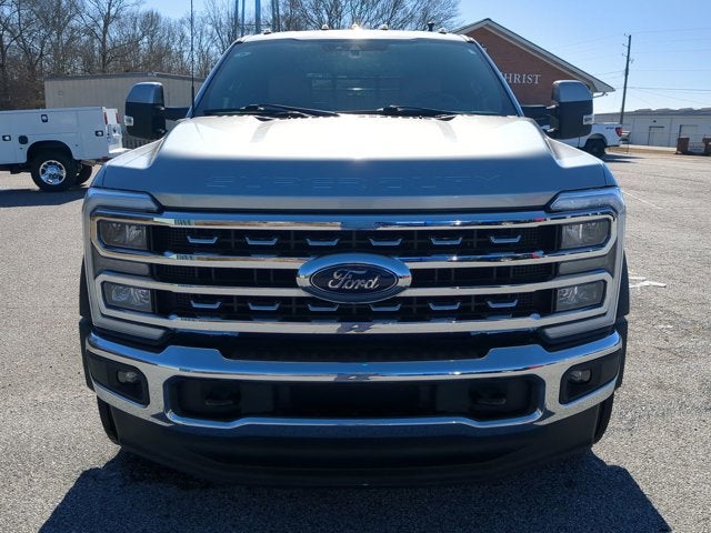 2023 Ford F-450 Chassis LARIAT