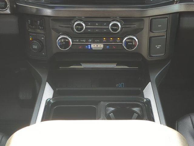 2023 Ford F-450 Chassis LARIAT