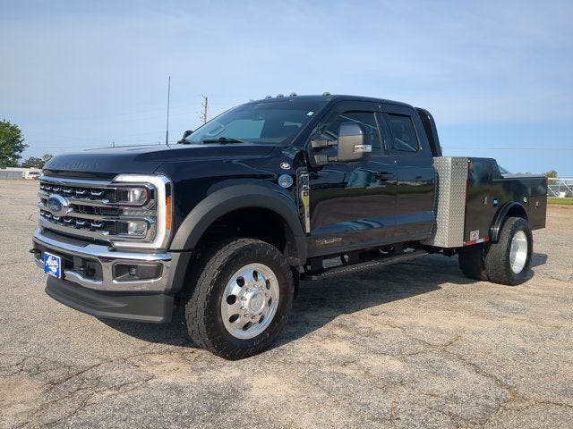 2023 Ford F-450 Chassis LARIAT
