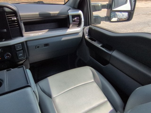 2025 Ford F-350 Chassis XL