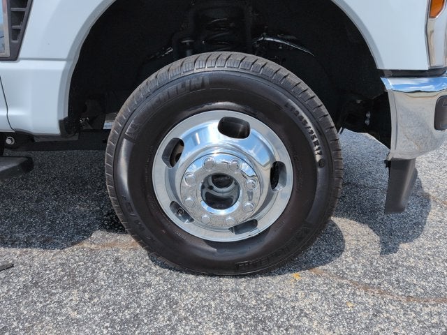 2025 Ford F-350 Chassis XL