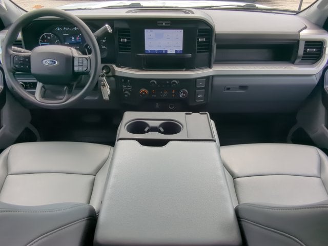 2025 Ford F-350 Chassis XL
