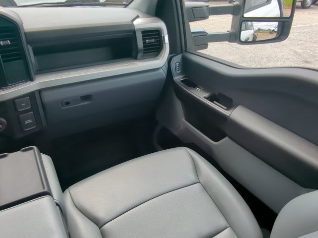 2025 Ford F-350 Chassis XL