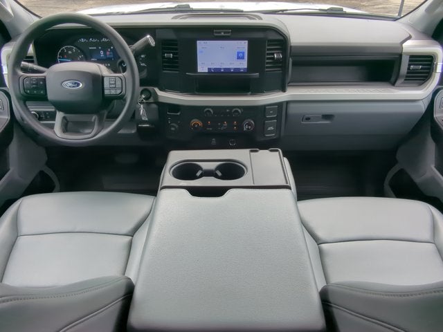 2025 Ford F-350 Chassis XL