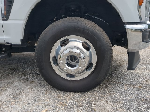 2025 Ford F-350 Chassis XL