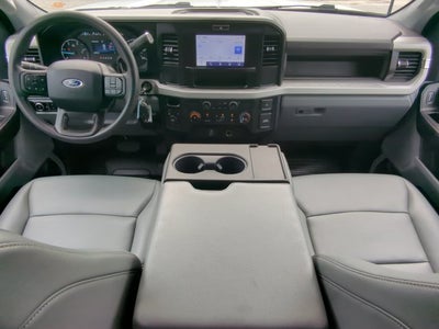 2025 Ford F-350 Chassis XL