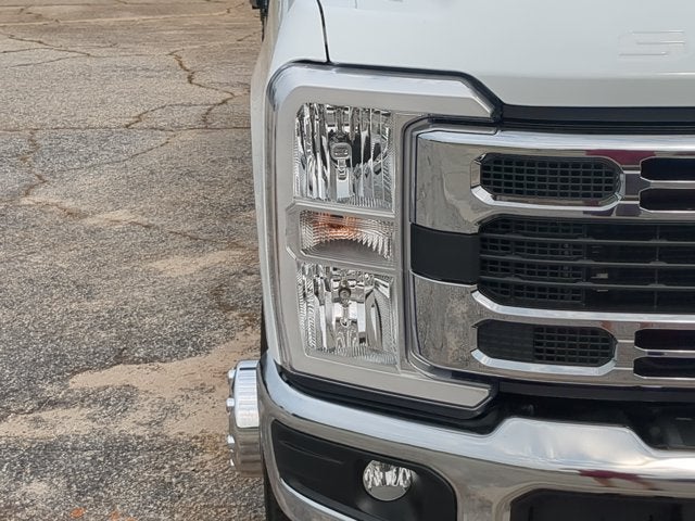 2025 Ford F-350 Chassis XL