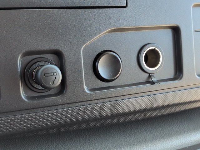 2010 Ford E-350 Cutaway E-350 Super Duty 138" 5-Spd SRW