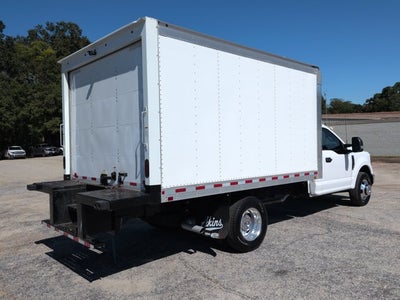 2022 Ford F-350 Chassis XLT