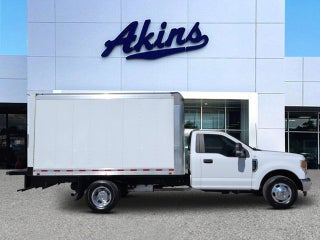 2022 Ford F-350 Chassis XLT