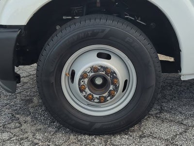 2015 Ford F-350 Chassis XL