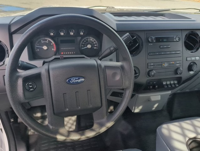 2015 Ford F-350 Chassis XL