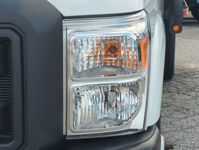 2015 Ford F-350 Chassis XL