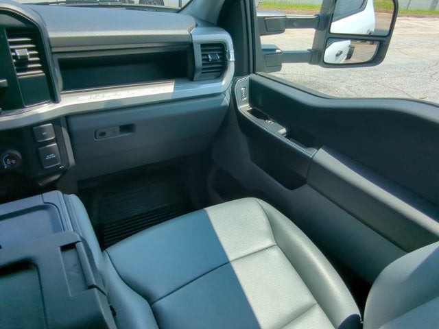 2025 Ford F-550 Chassis XL