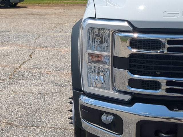 2025 Ford F-550 Chassis XL