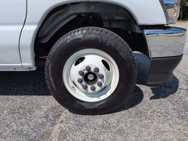 2025 Ford E-350 Cutaway E-350 SRW 138" WB