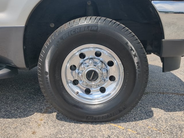2004 Ford Excursion XLT